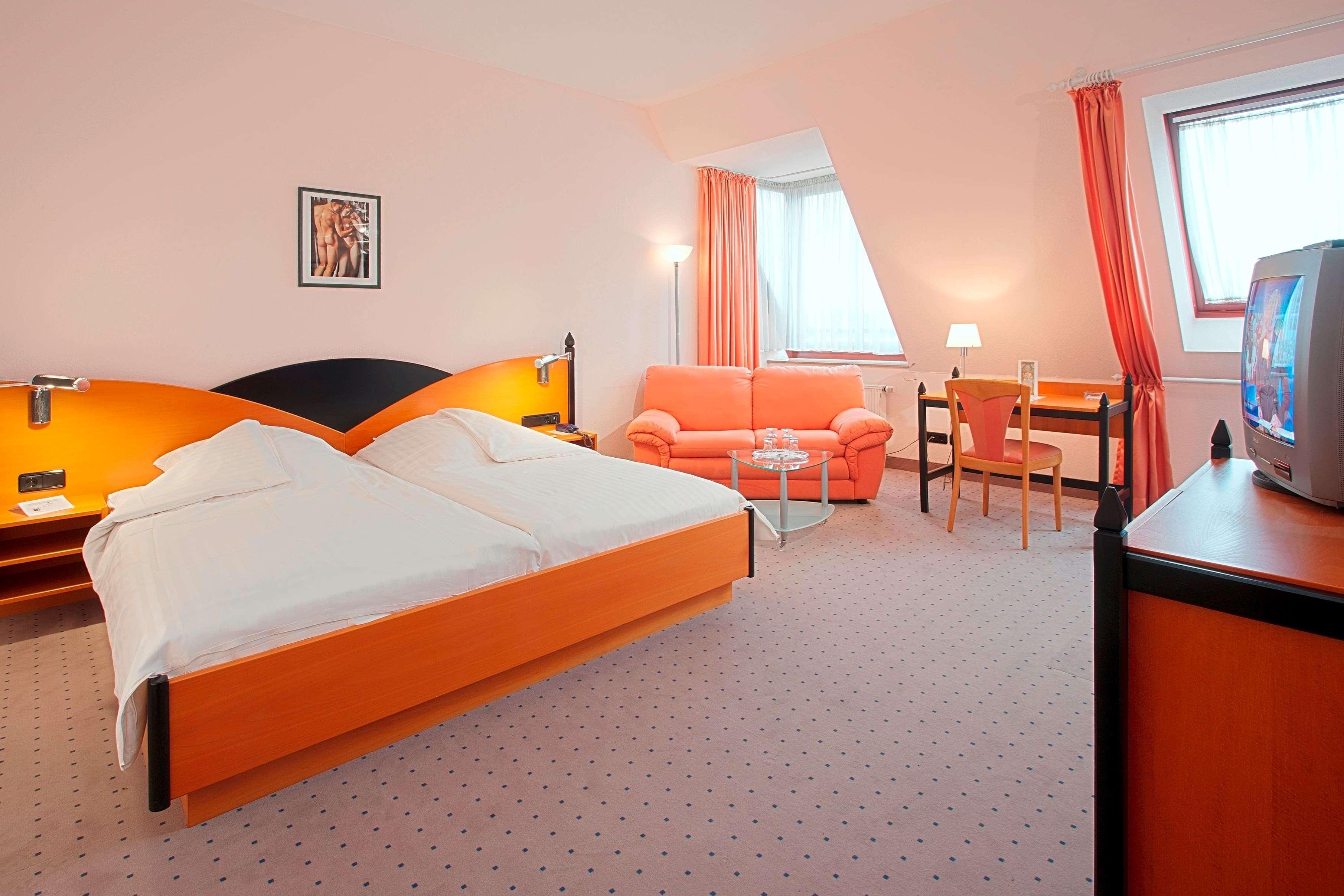 Tryp By Wyndham Kassel City Centre Exterior photo