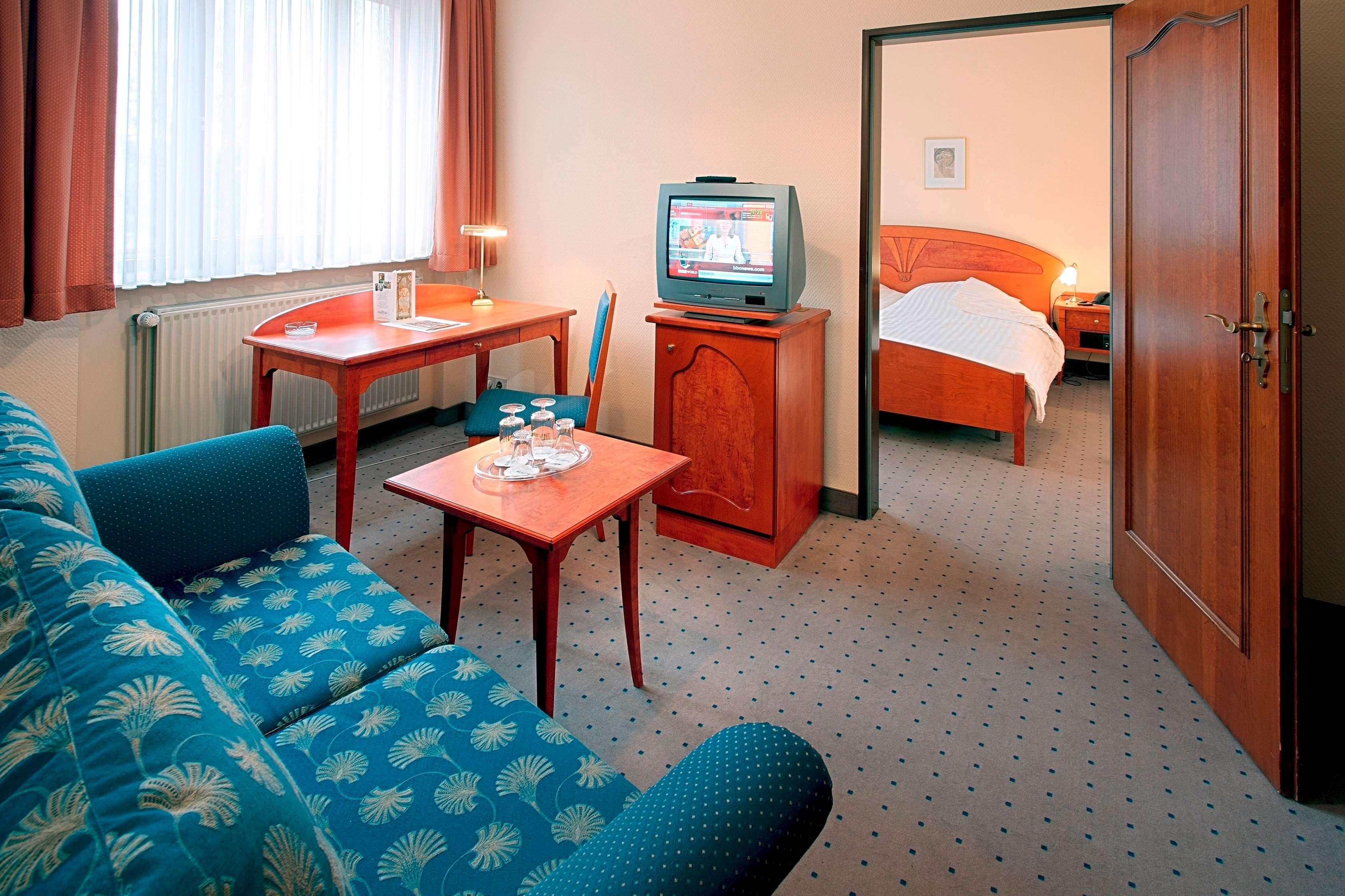 Tryp By Wyndham Kassel City Centre Exterior photo